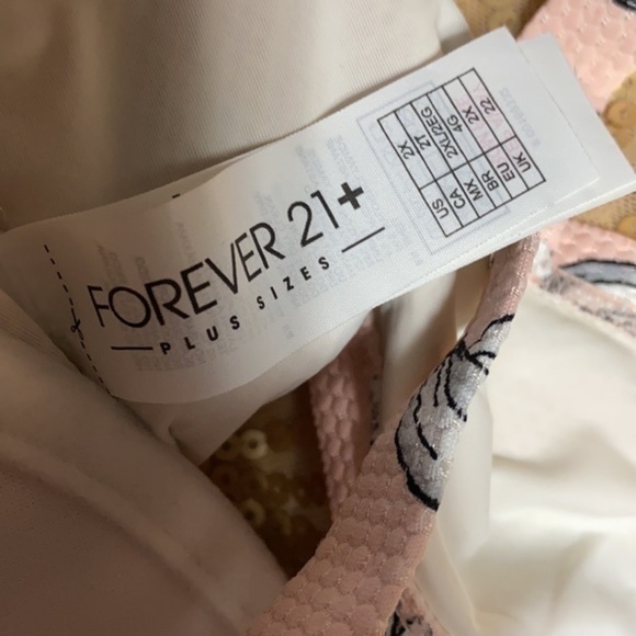 Rare Forever 21 plus Banana Swimsuit top 2X - Picture 3 of 6